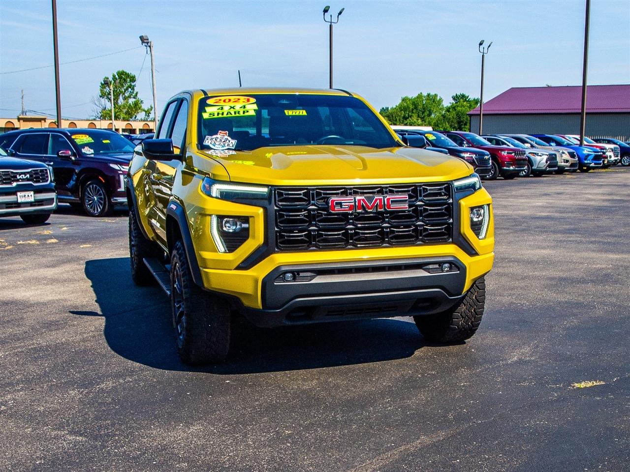 GMC Canyon 4WD Crew Cab Elevation 2023