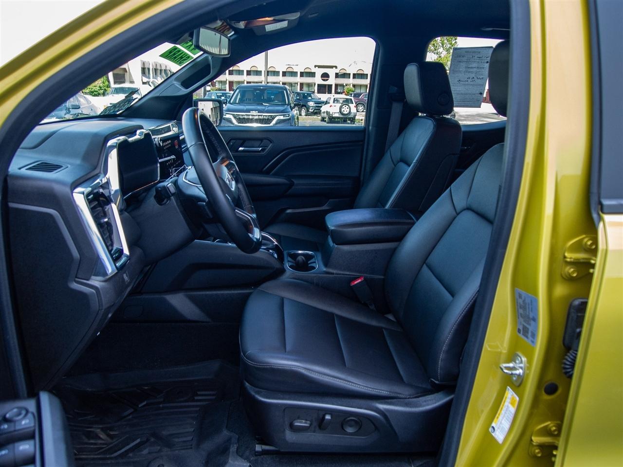GMC Canyon 4WD Crew Cab Elevation 2023