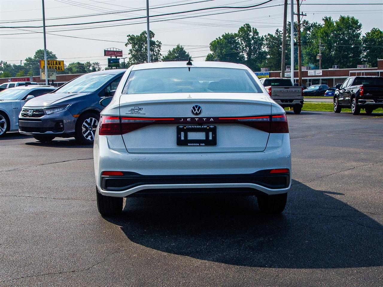 Volkswagen Jetta S Auto 2025