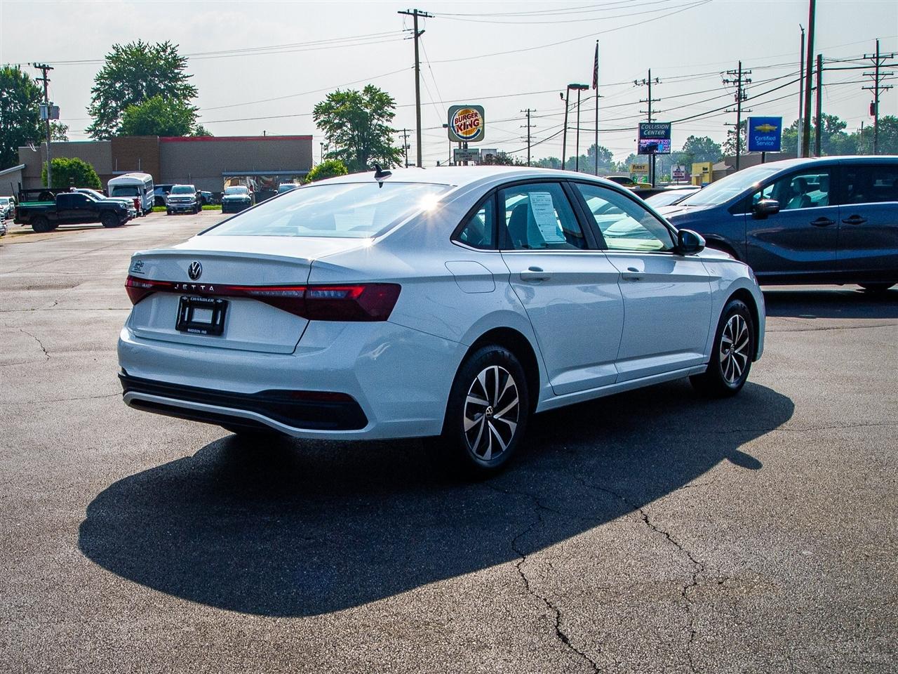 Volkswagen Jetta S Auto 2025