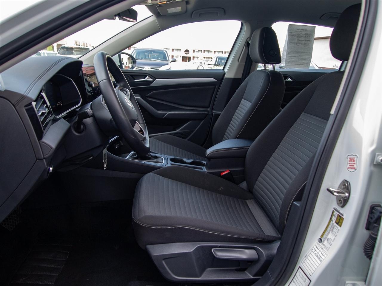 Volkswagen Jetta S Auto 2025