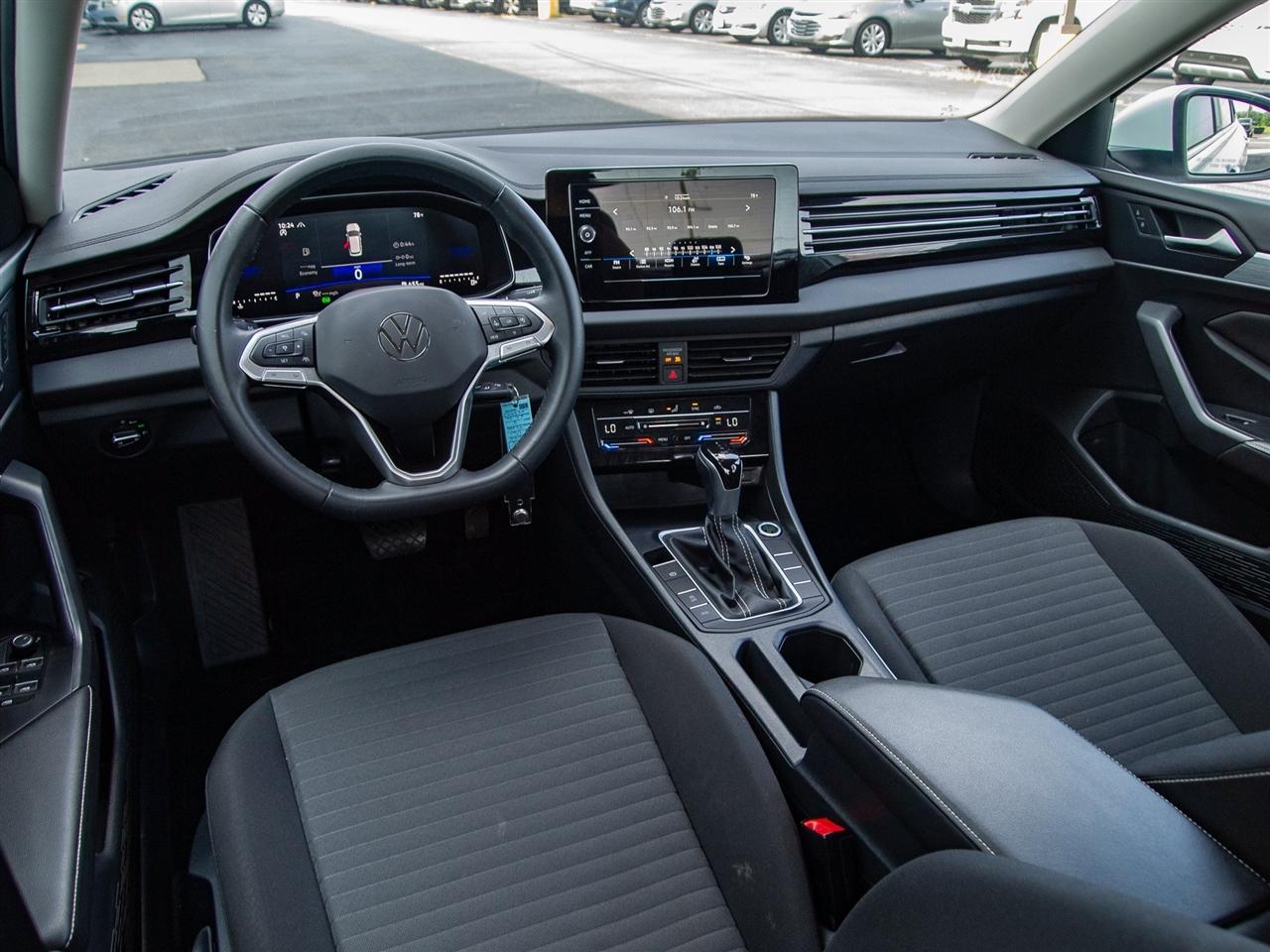 Volkswagen Jetta S Auto 2025
