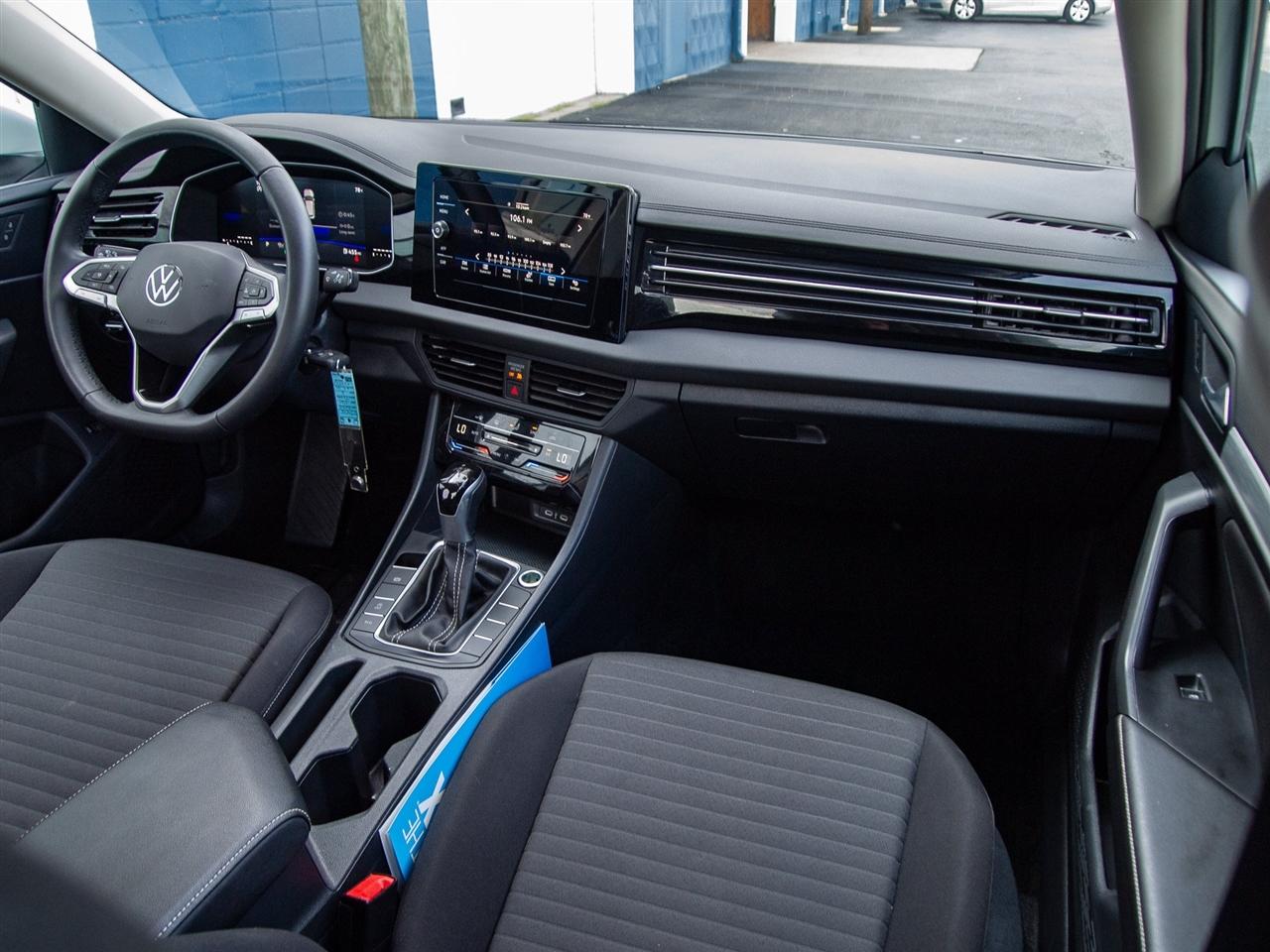 Volkswagen Jetta S Auto 2025
