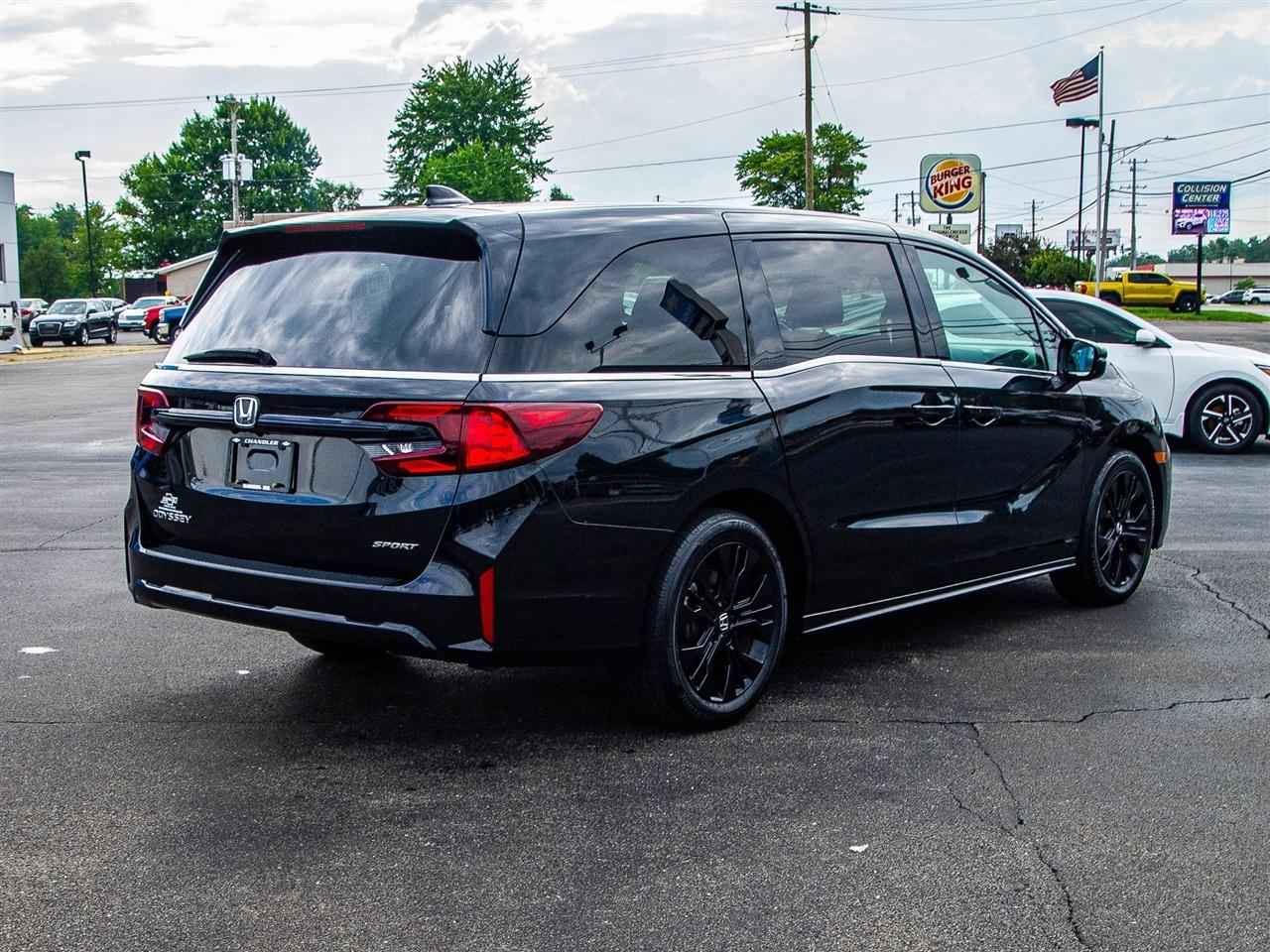 Honda Odyssey Sport-L Auto 2025