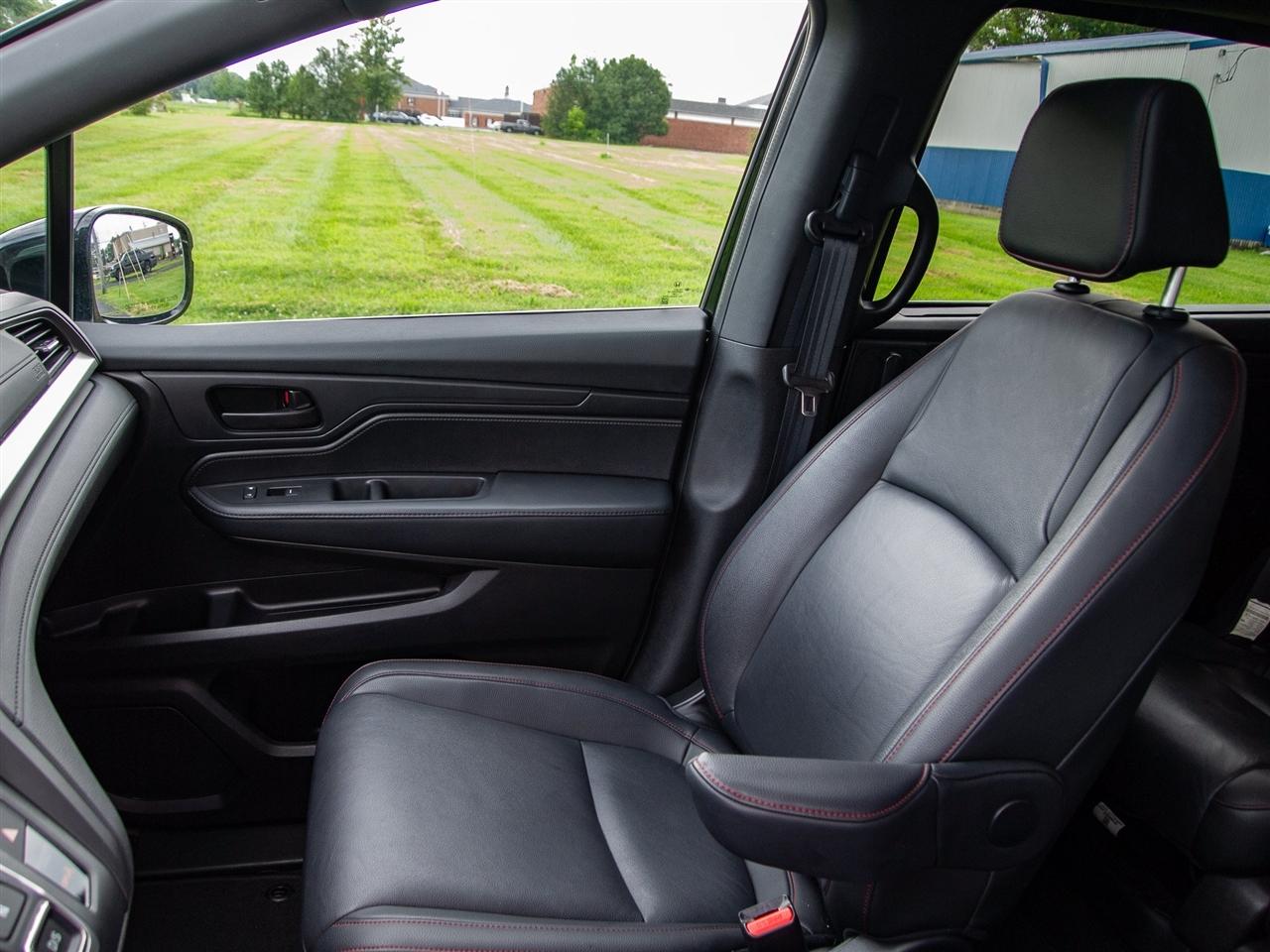 Honda Odyssey Sport-L Auto 2025