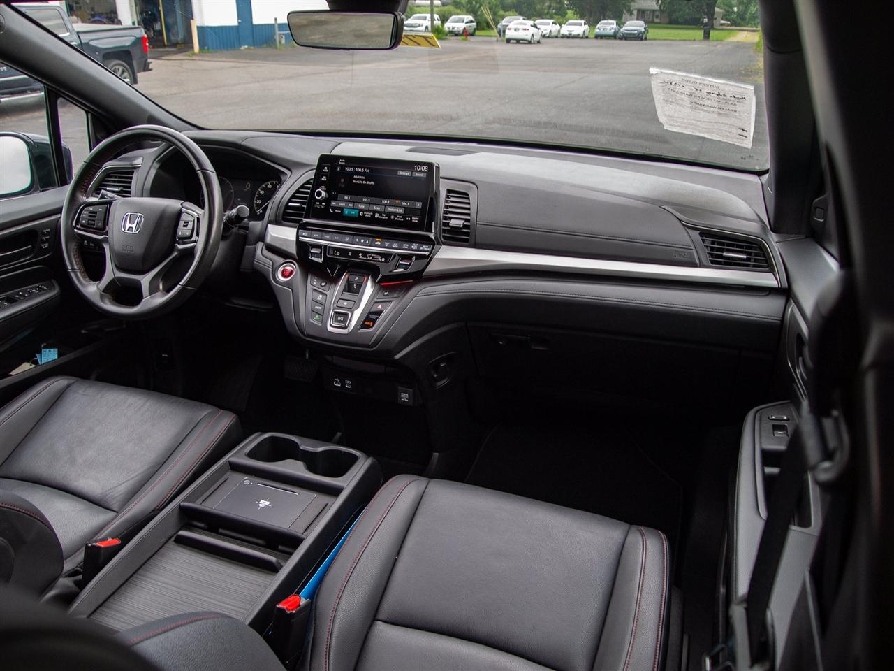 Honda Odyssey Sport-L Auto 2025