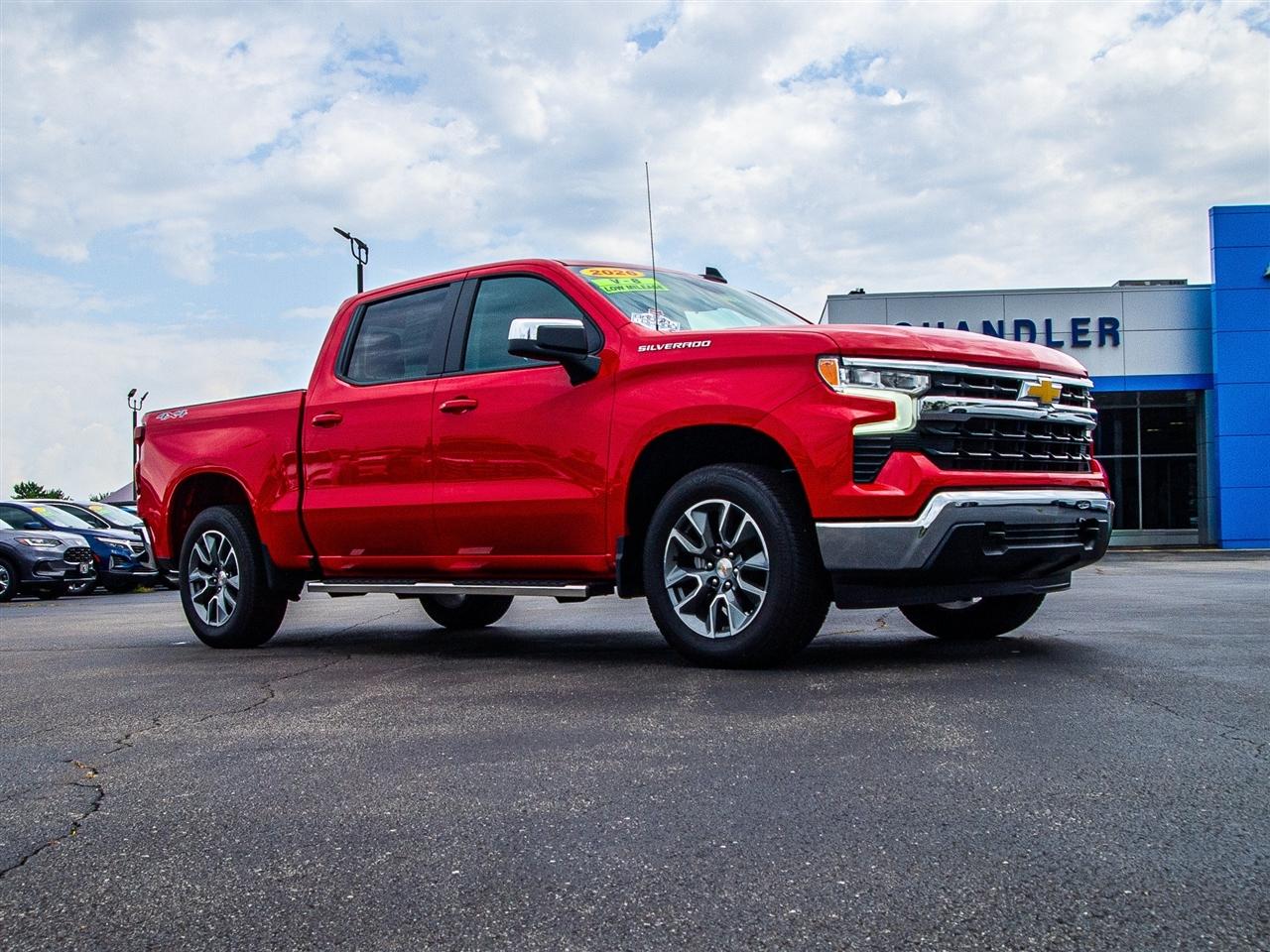 Chevrolet Silverado 1500 4WD Crew Cab 147" LT w/1LT 2026