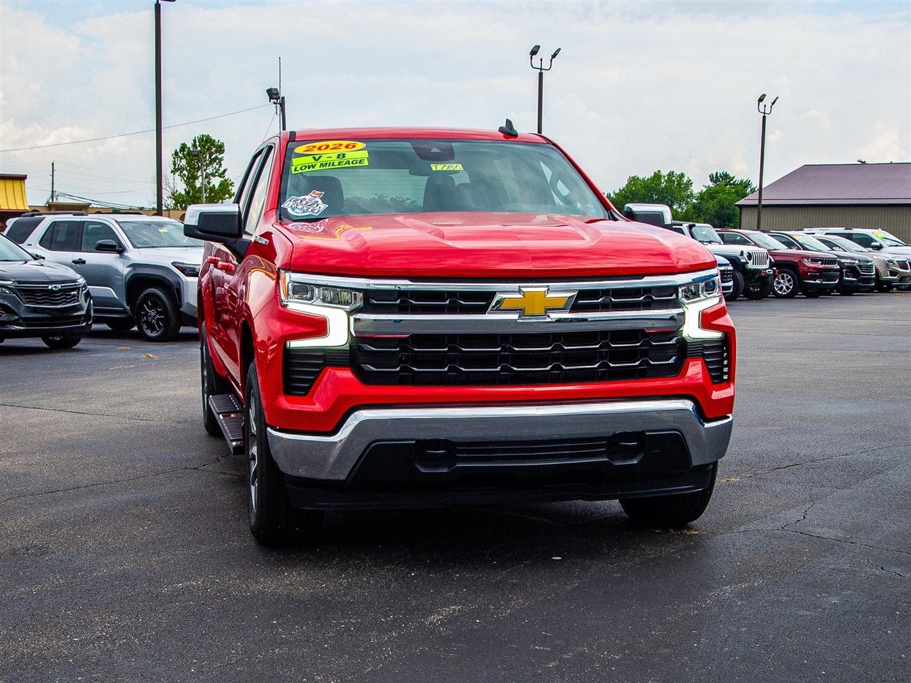 Chevrolet Silverado 1500 4WD Crew Cab 147" LT w/1LT 2026