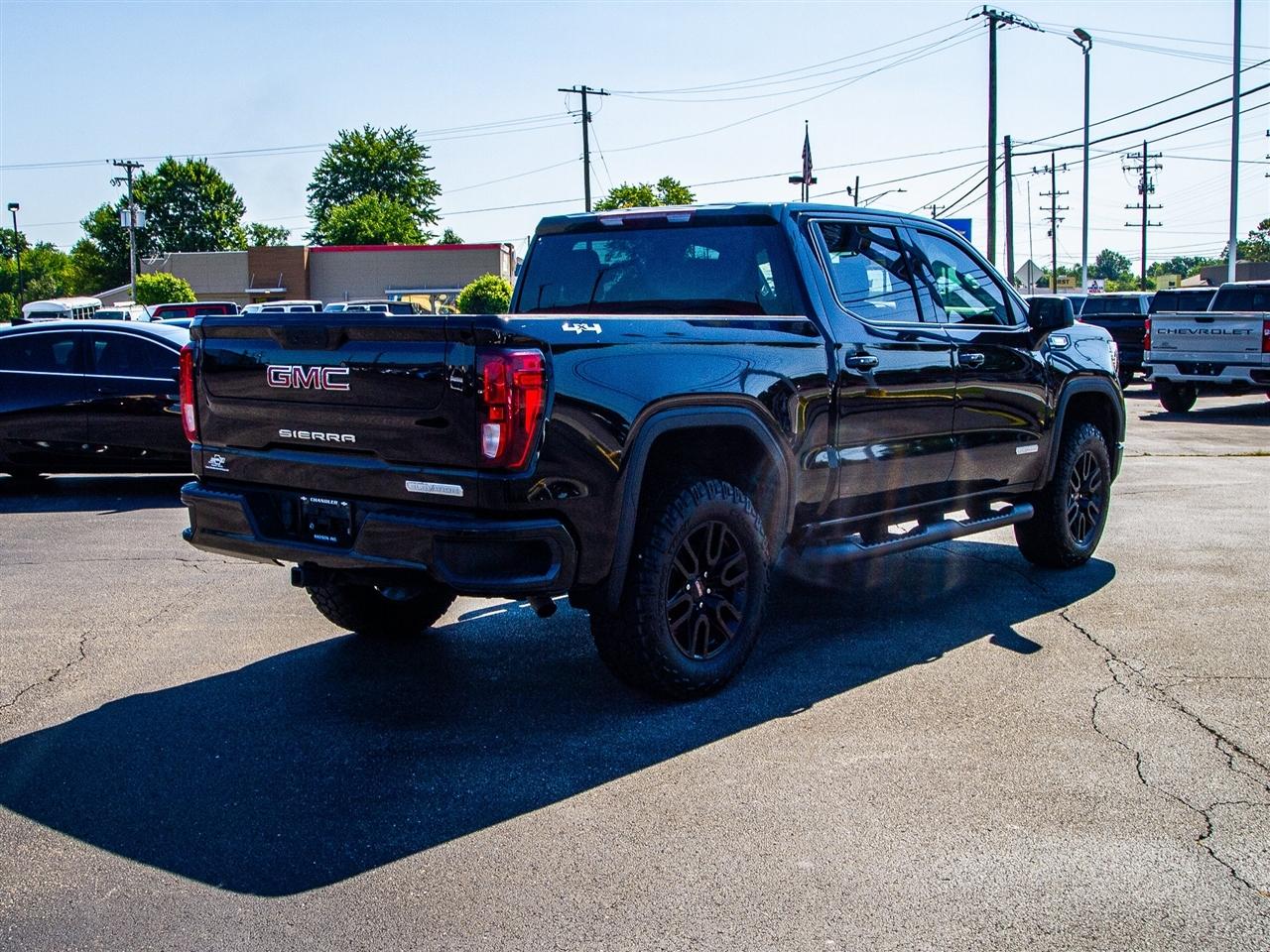 GMC Sierra 1500 4WD Crew Cab 147" Elevation w/3SB 2021