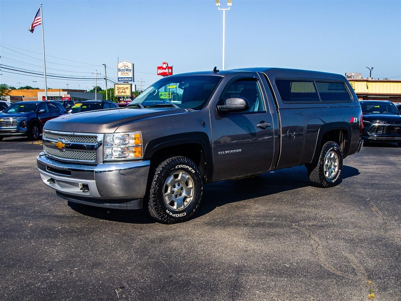 Chevrolet Silverado 1500 4WD Reg Cab 133.0" LT 2012