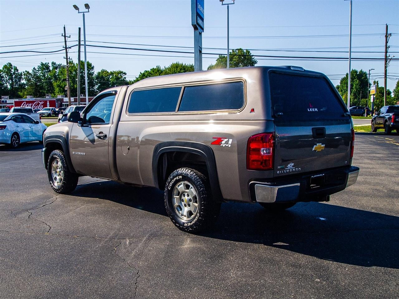 Chevrolet Silverado 1500 4WD Reg Cab 133.0" LT 2012
