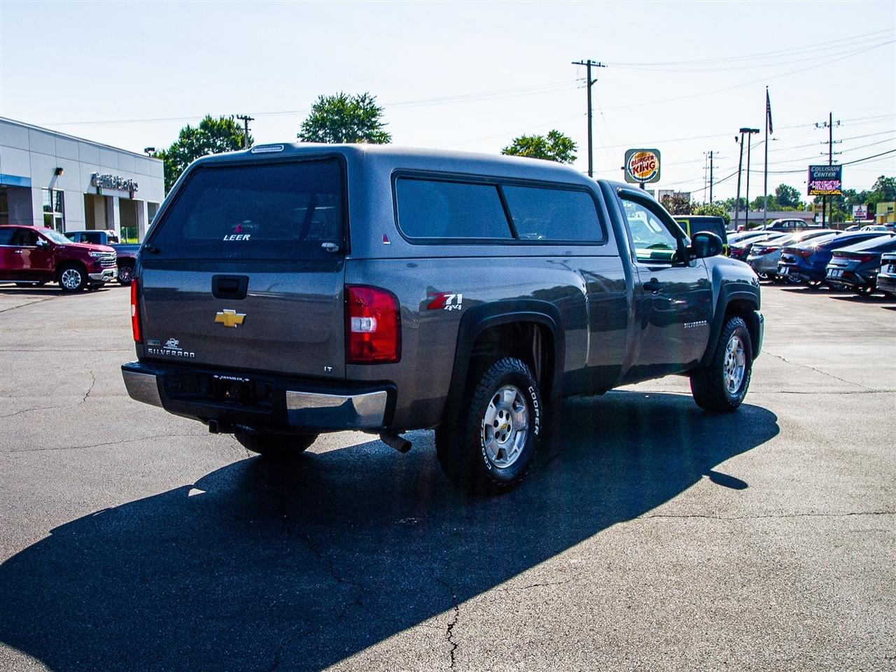 Chevrolet Silverado 1500 4WD Reg Cab 133.0" LT 2012