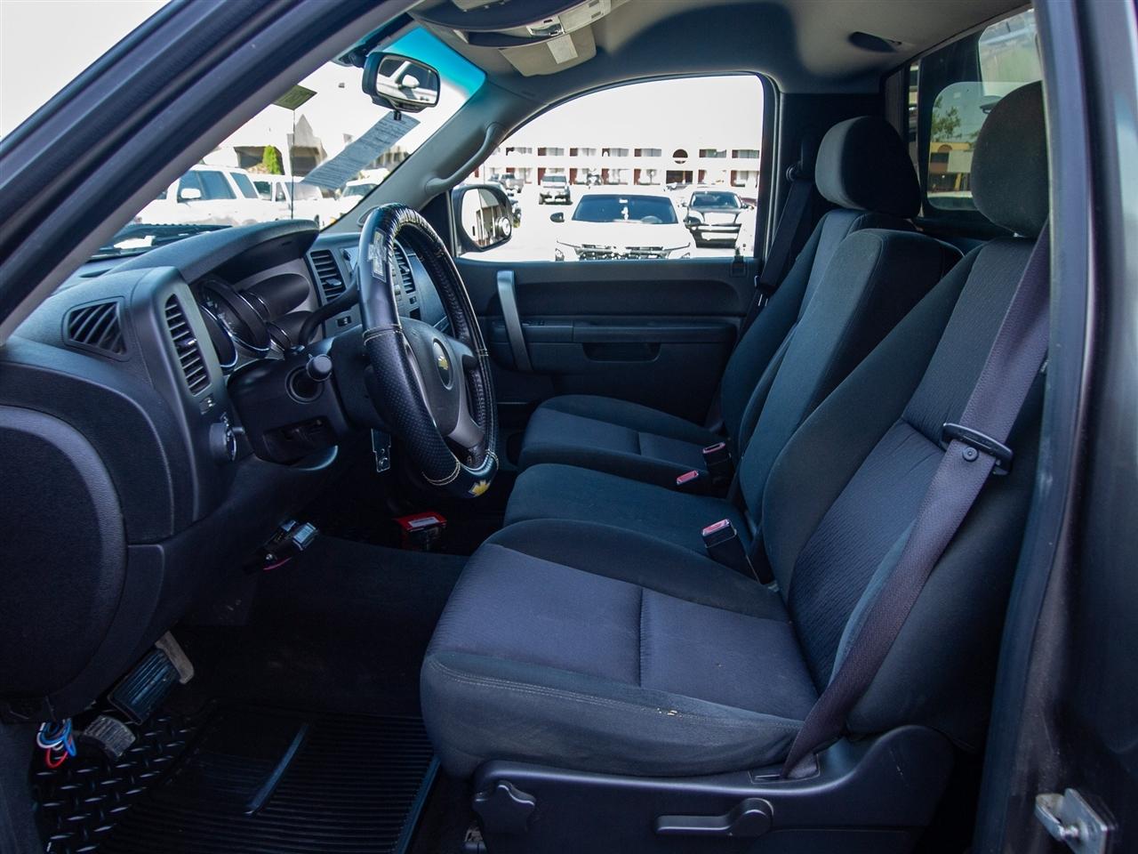 Chevrolet Silverado 1500 4WD Reg Cab 133.0" LT 2012