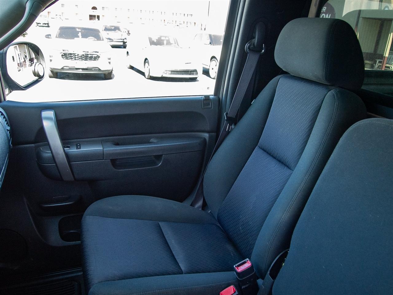Chevrolet Silverado 1500 4WD Reg Cab 133.0" LT 2012