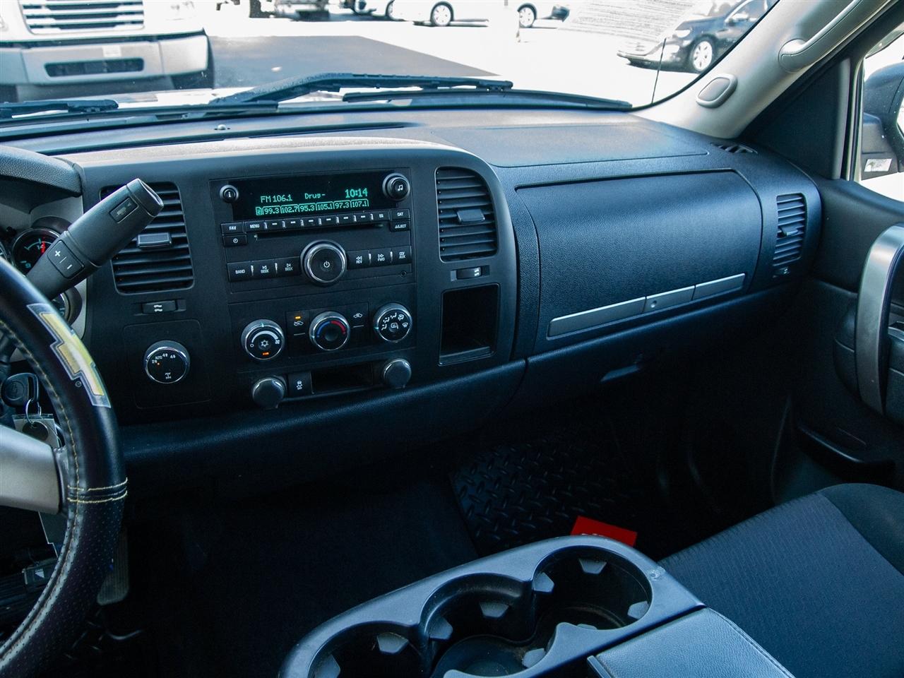 Chevrolet Silverado 1500 4WD Reg Cab 133.0" LT 2012
