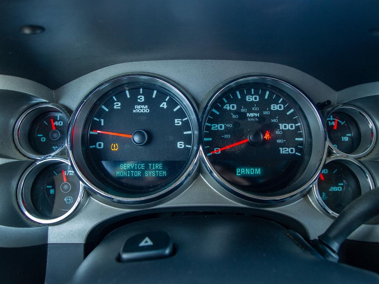 Chevrolet Silverado 1500 4WD Reg Cab 133.0" LT 2012