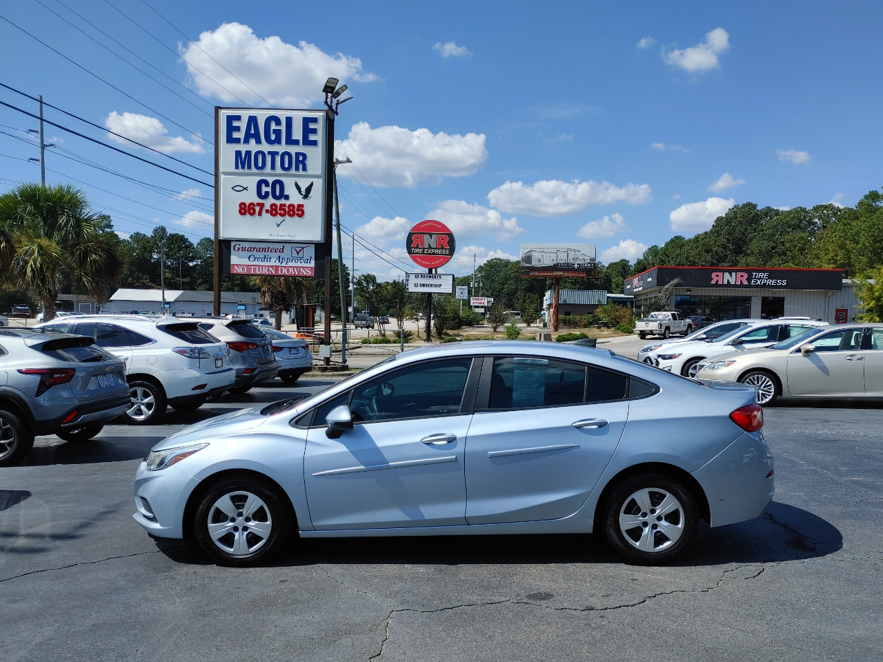 2018 Chevrolet Cruze LS photo 2