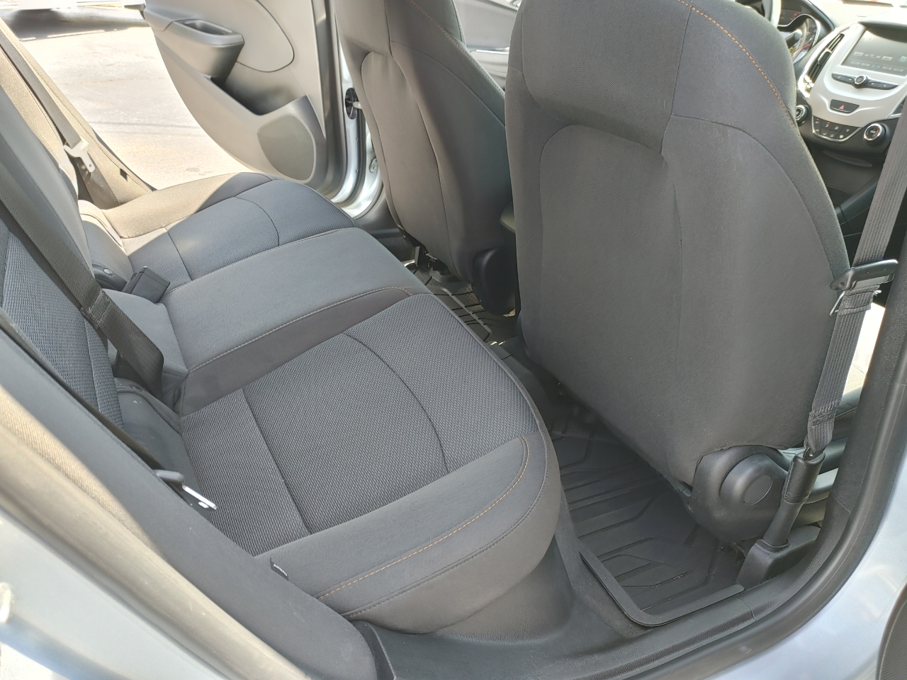 2018 Chevrolet Cruze LS photo 15