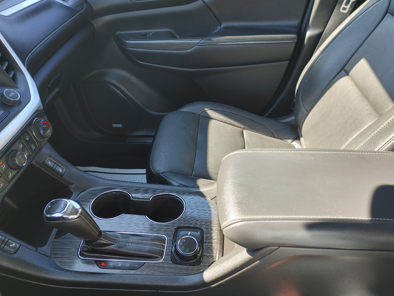 GMC Acadia SLT-1 AWD 2019 GMC Acadia SLT-1 AWD 2019