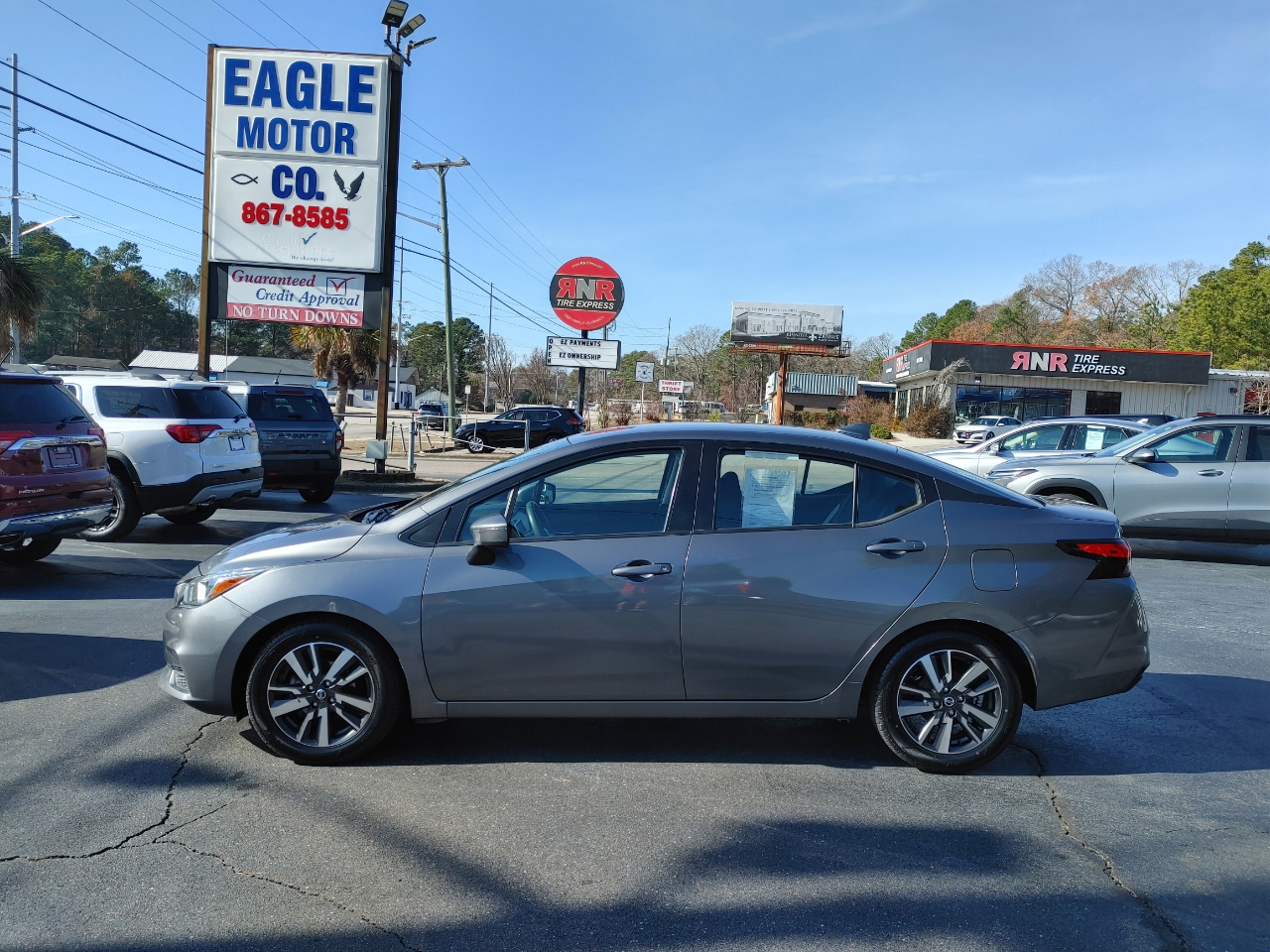Nissan Versa SV 2021