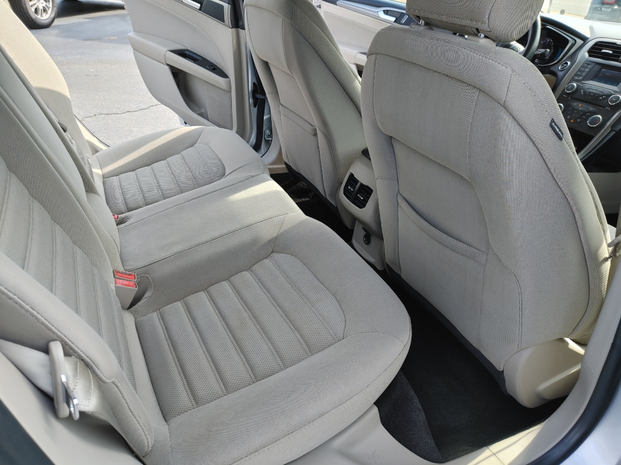 Ford Fusion Hybrid SE 2018