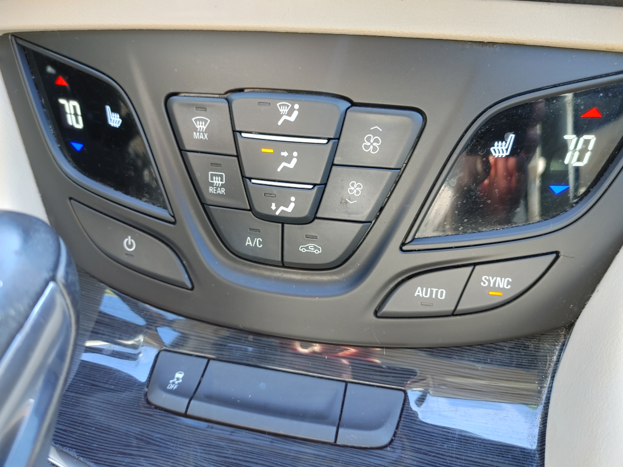 Buick Envision Essense 2017