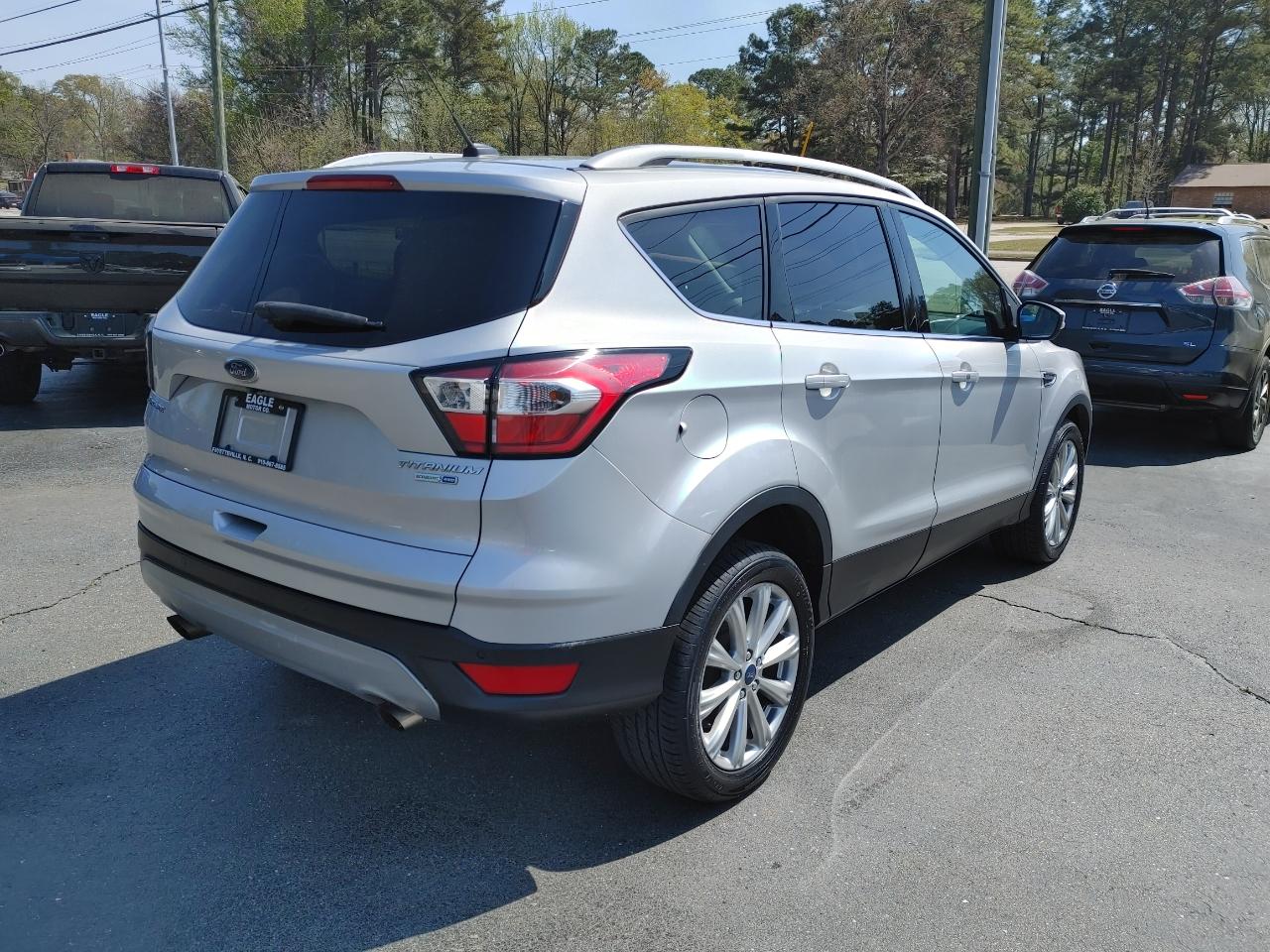 Ford Escape Titanium 4WD 2017
