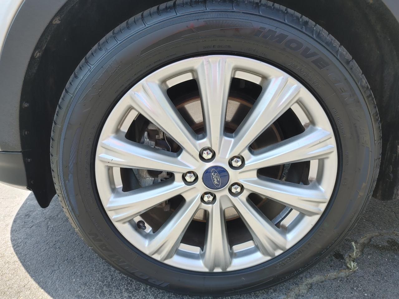 Ford Escape Titanium 4WD 2017