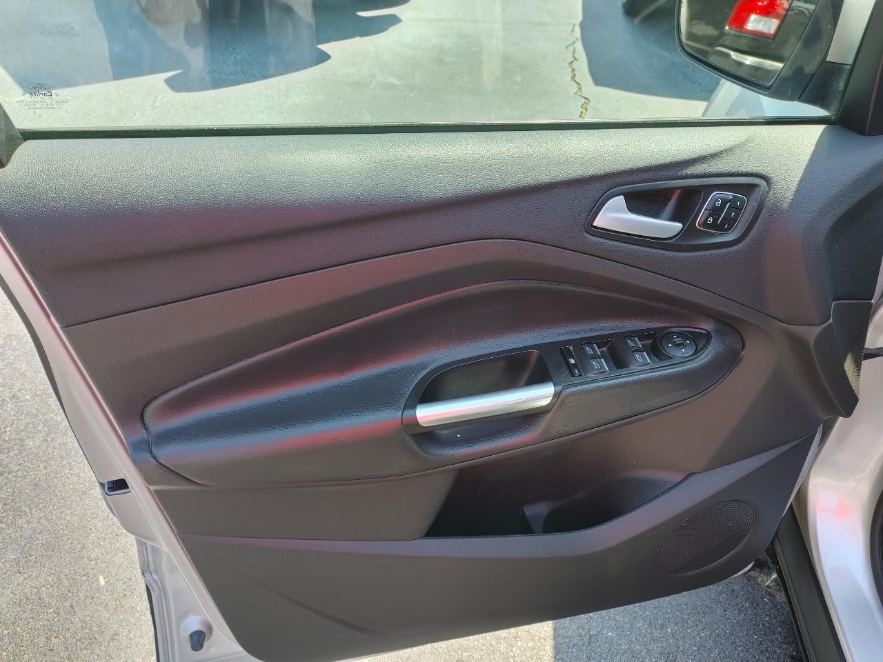 Ford Escape Titanium 4WD 2017