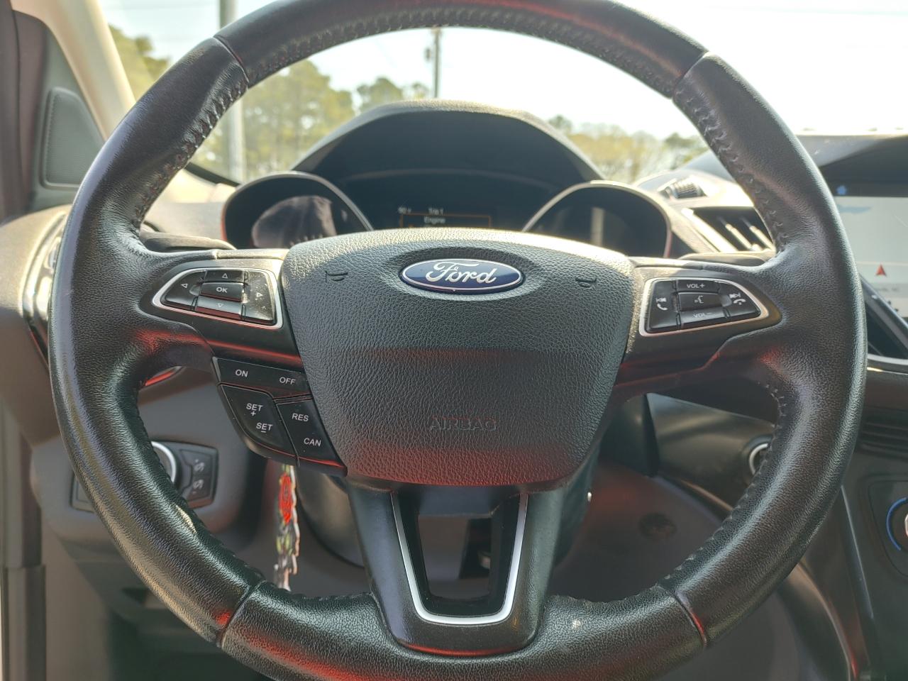 Ford Escape Titanium 4WD 2017