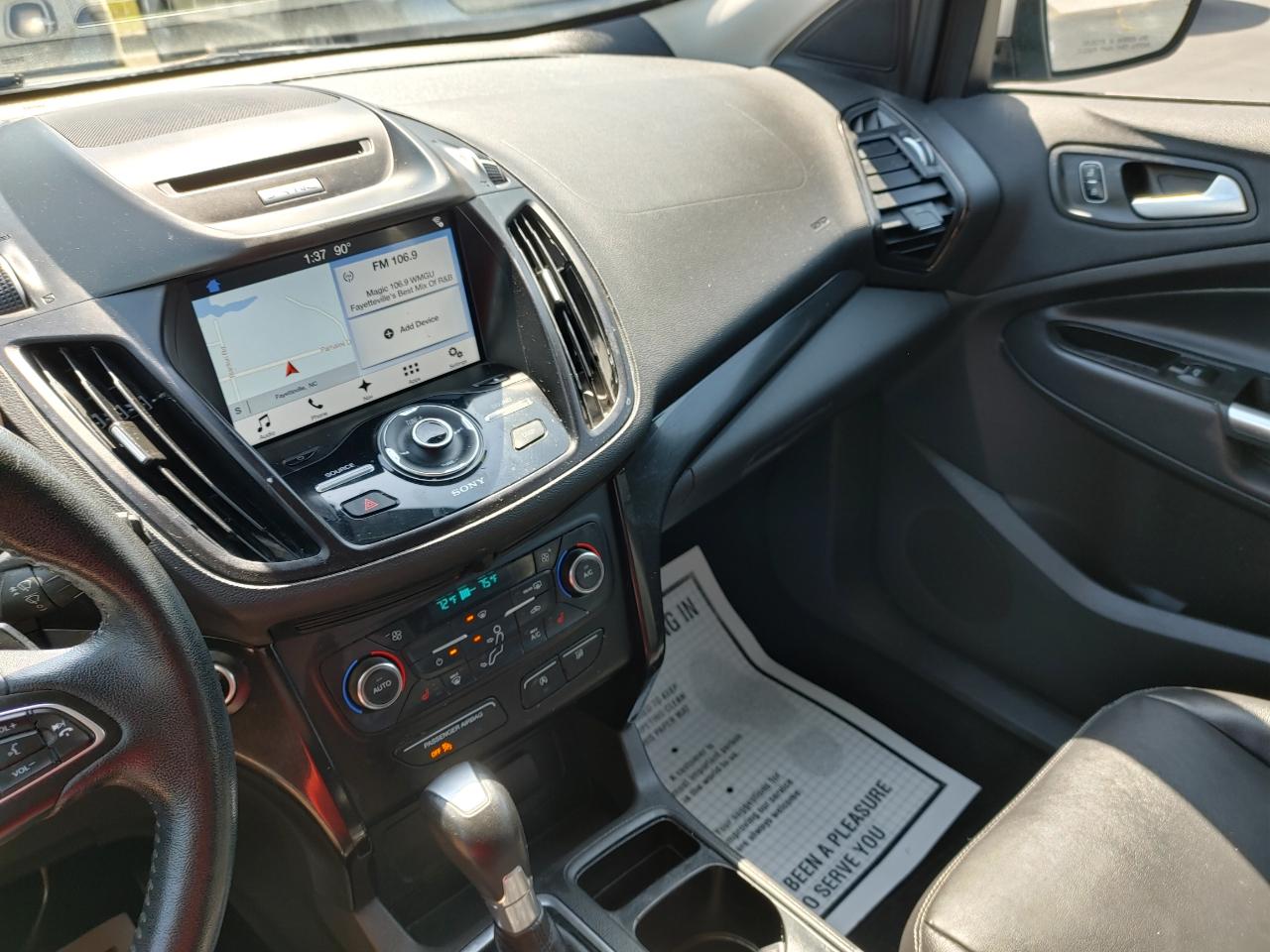 Ford Escape Titanium 4WD 2017