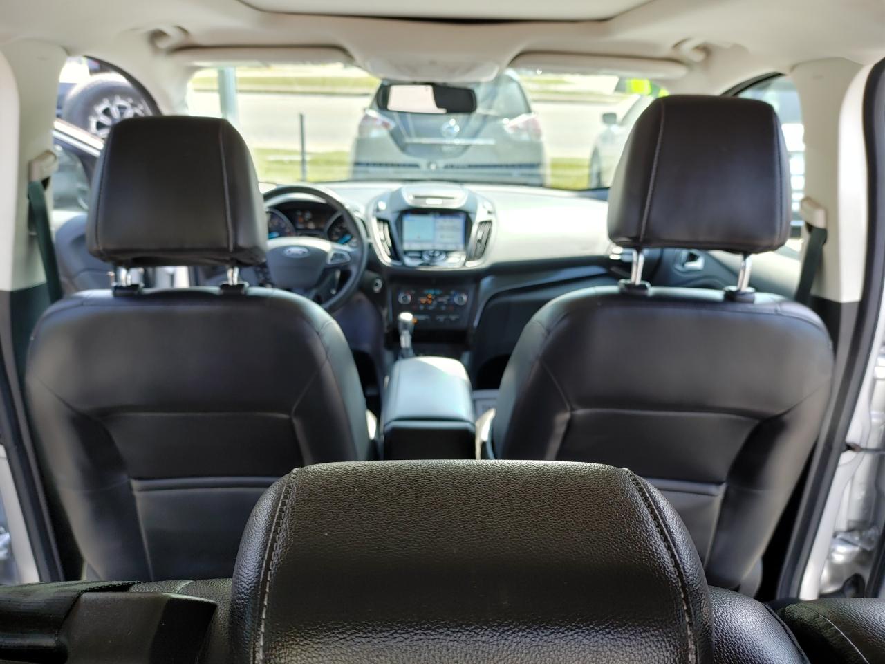 Ford Escape Titanium 4WD 2017