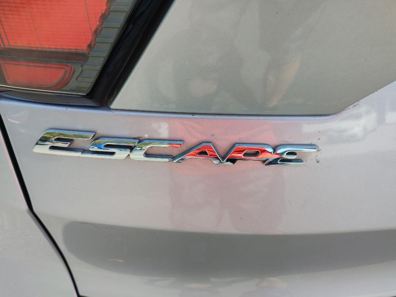 Ford Escape Titanium 4WD 2017