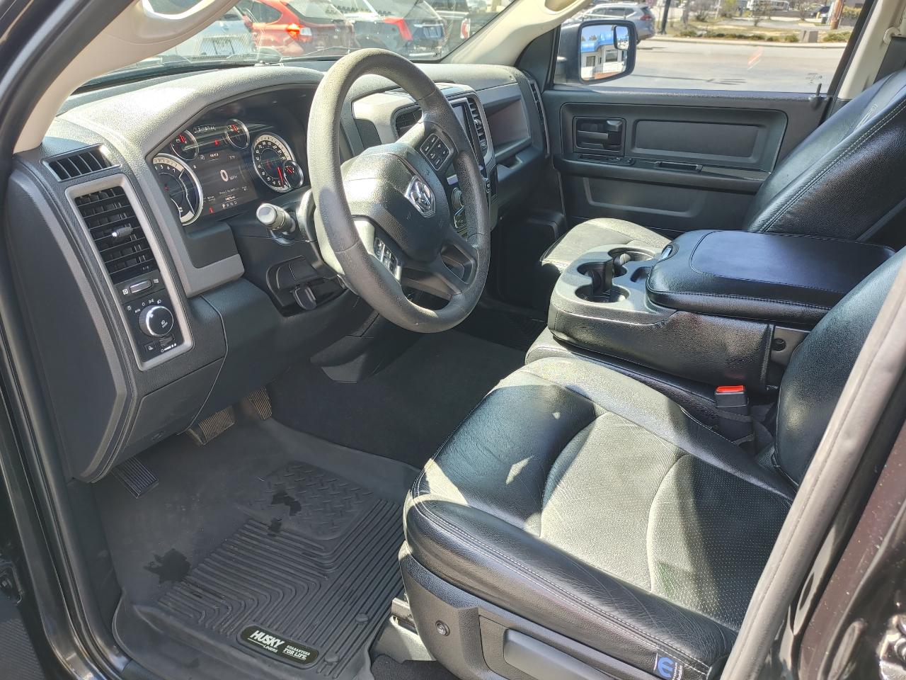 RAM 1500 Express 4x4 Quad Cab 6'4" Box 2017