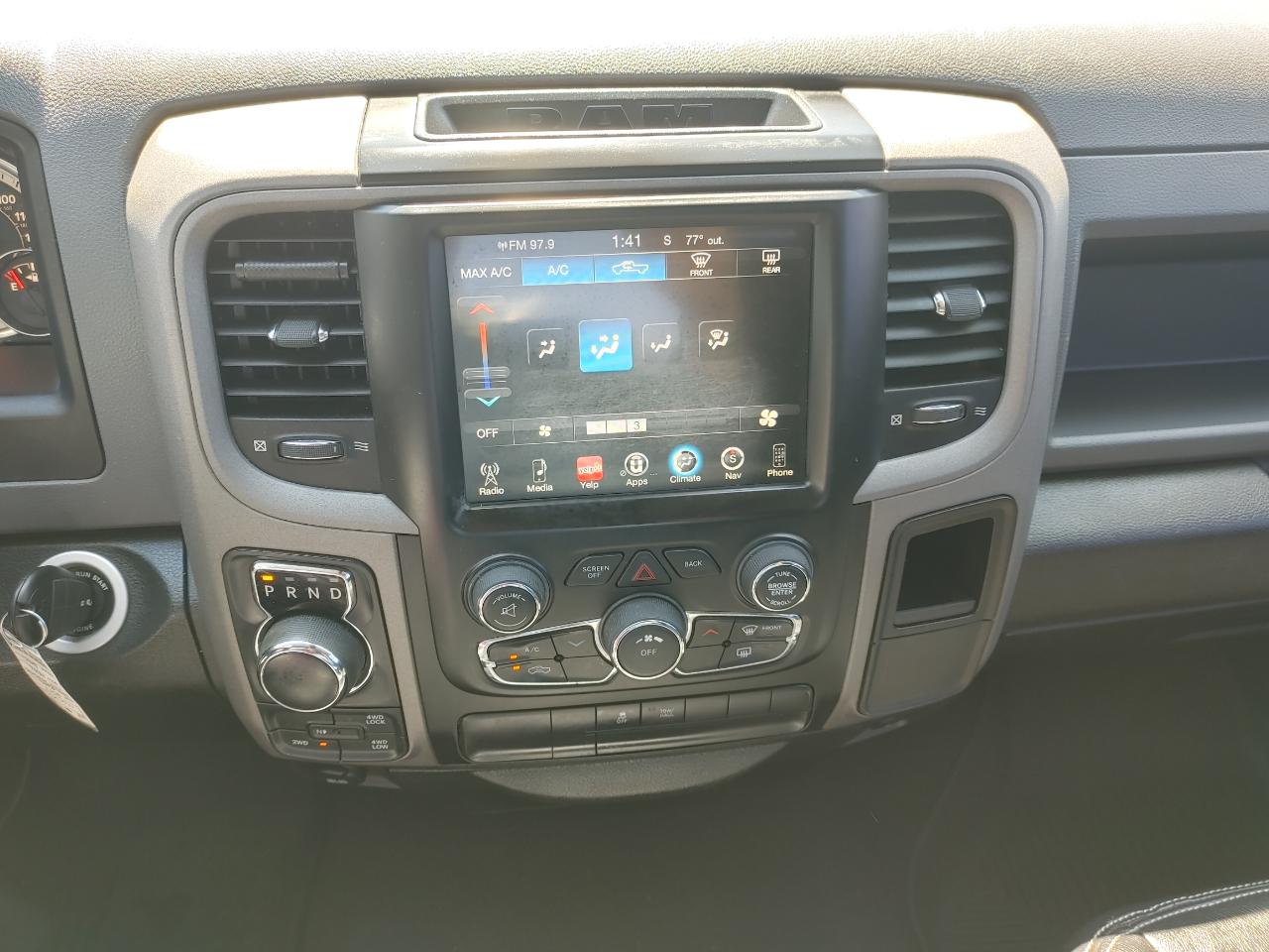 RAM 1500 Express 4x4 Quad Cab 6'4" Box 2017