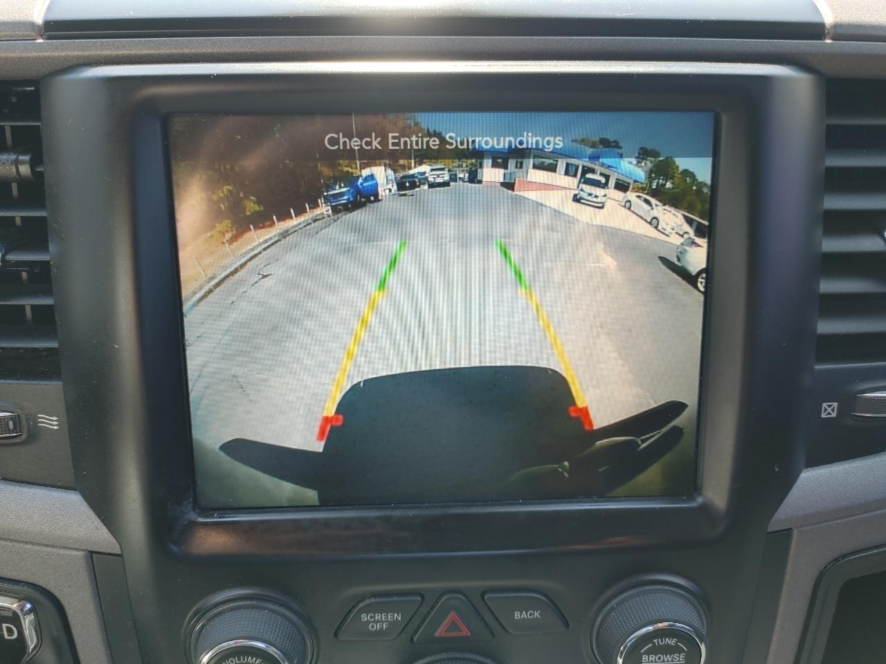 RAM 1500 Express 4x4 Quad Cab 6'4" Box 2017