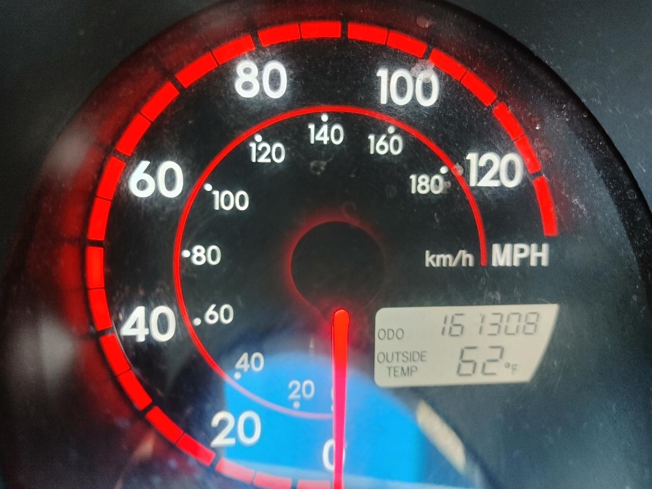 Pontiac Vibe 4dr HB 2004