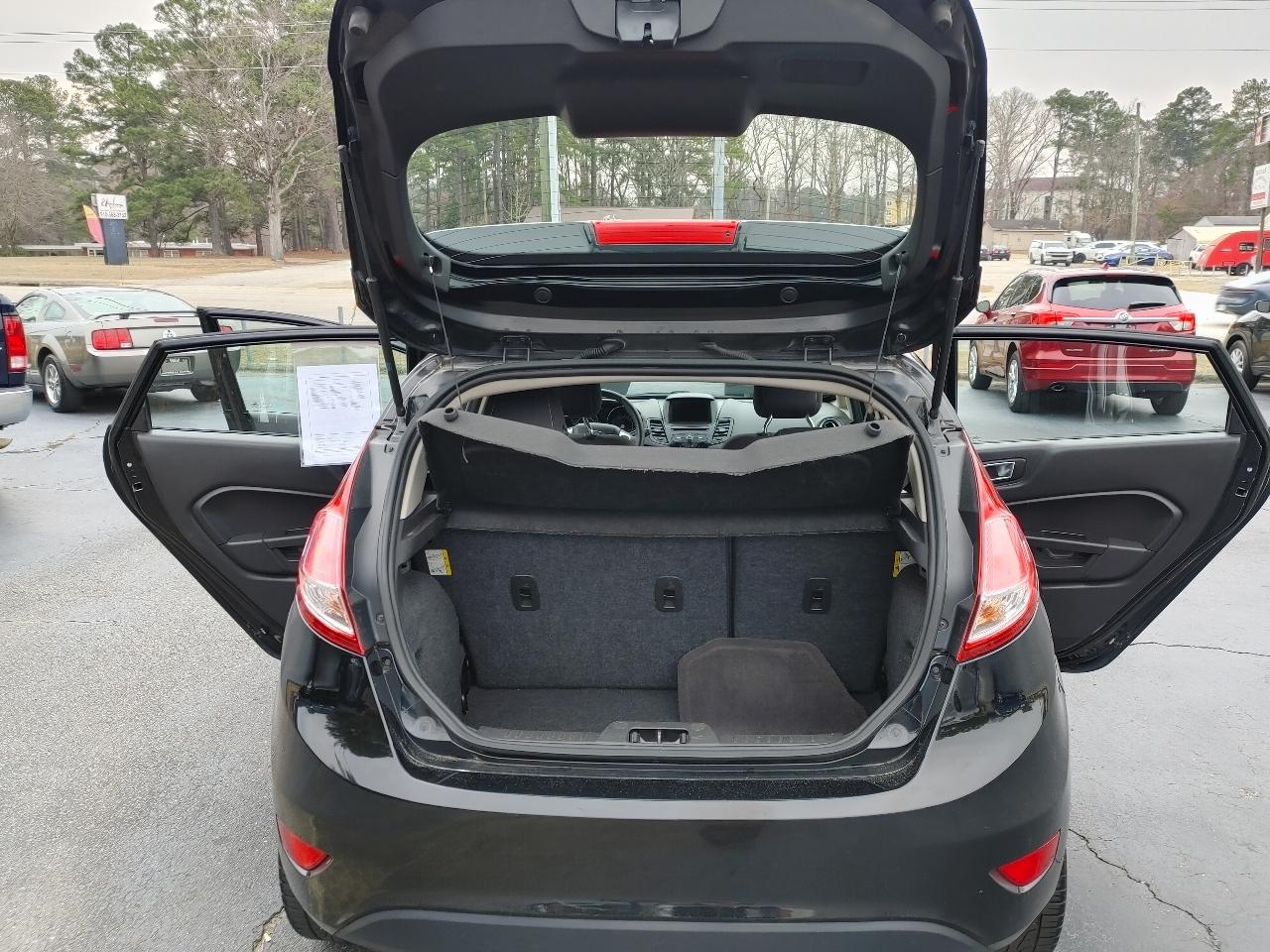 Ford Fiesta 5dr HB SE 2016