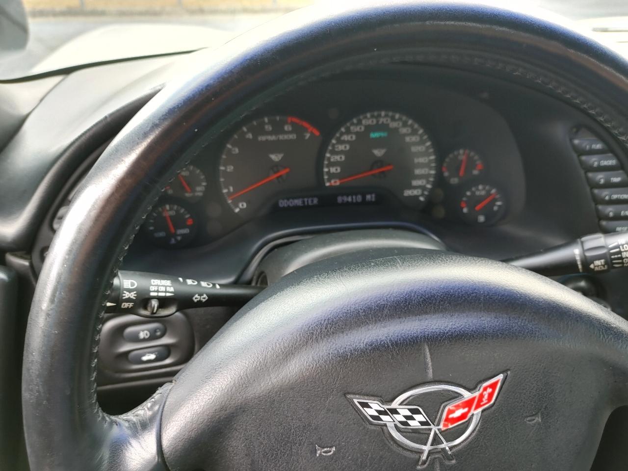 Chevrolet Corvette 2dr Convertible 2002