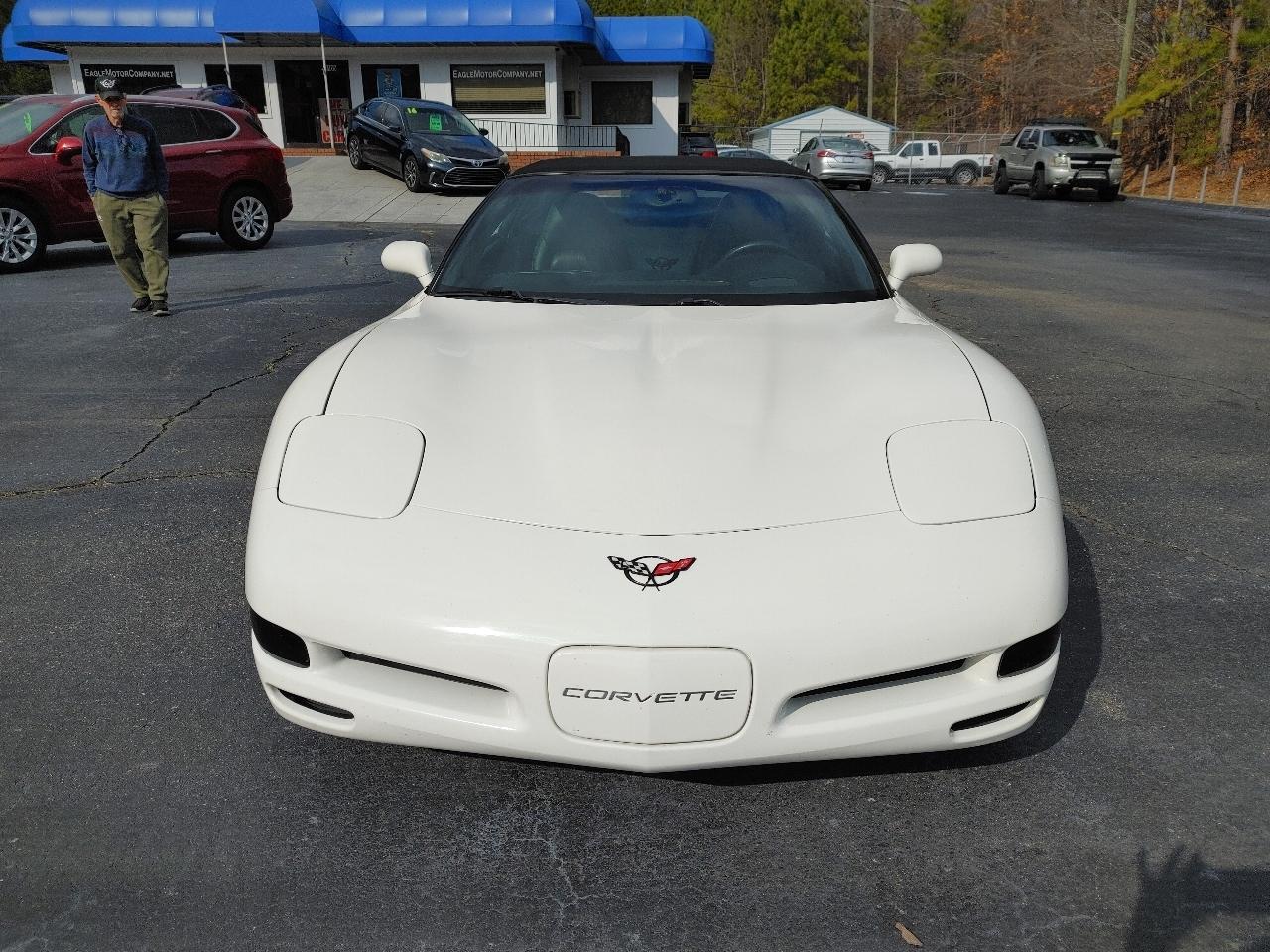 Chevrolet Corvette 2dr Convertible 2002