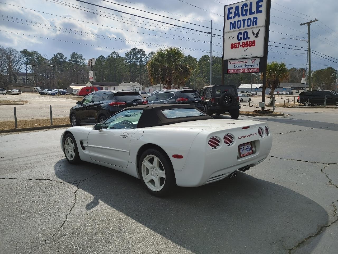 Chevrolet Corvette 2dr Convertible 2002