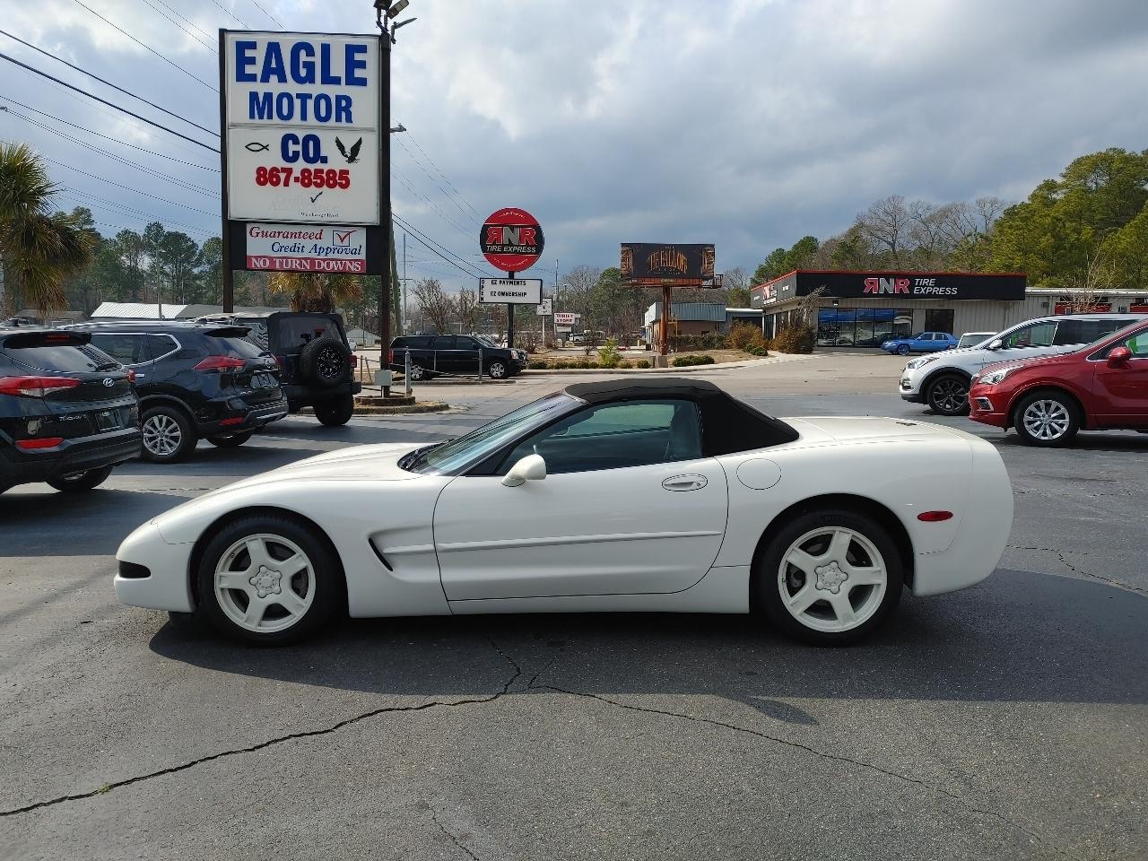 Chevrolet Corvette 2dr Convertible 2002