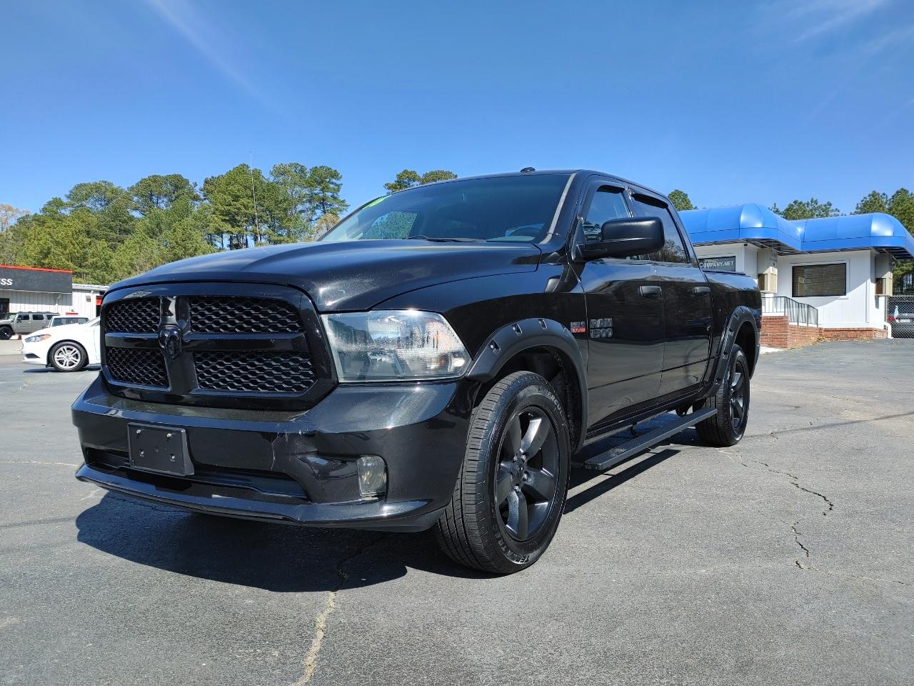 2016 RAM 1500 4WD Crew Cab 140.5" Express