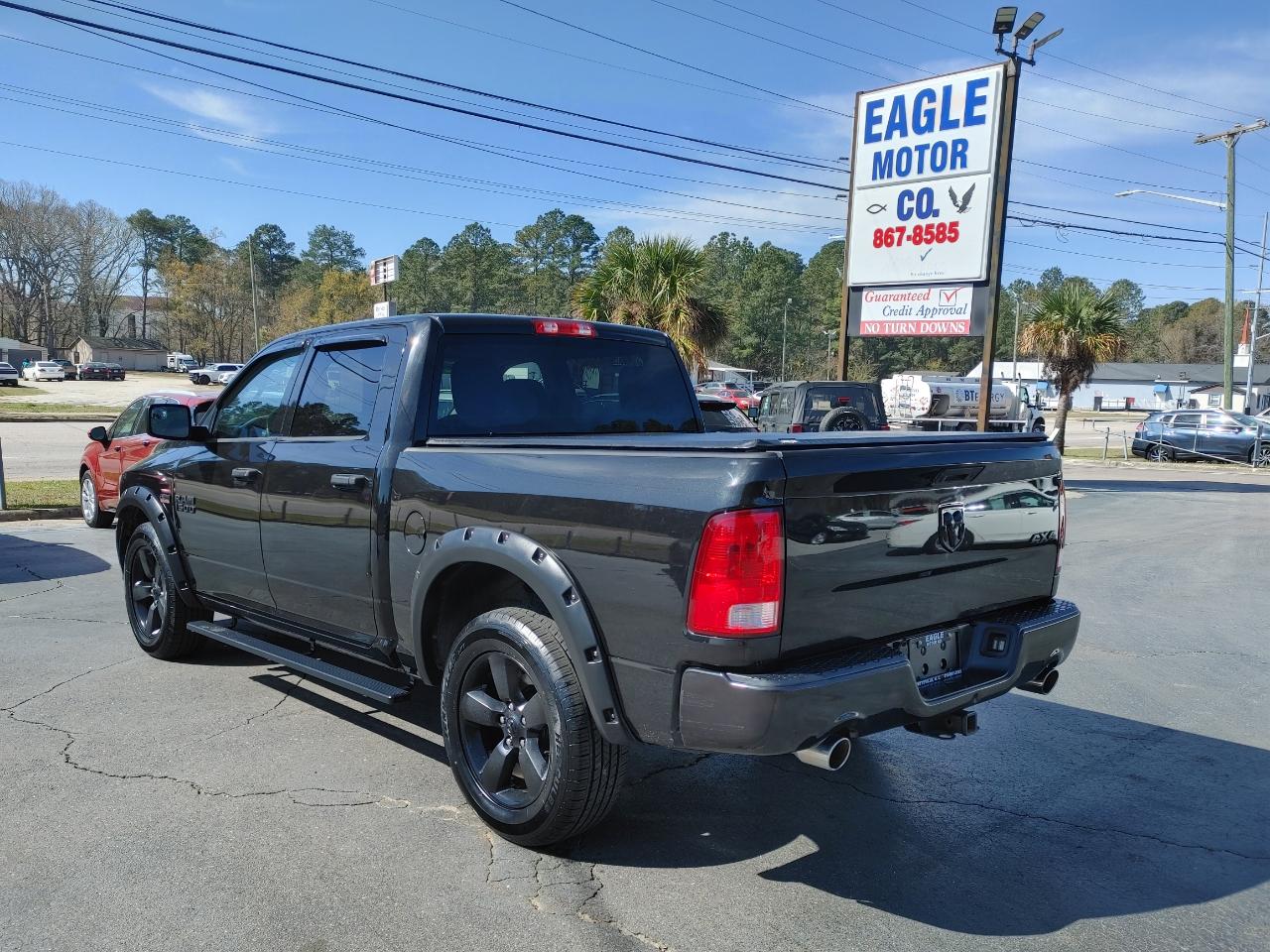 RAM 1500 4WD Crew Cab 140.5" Express 2016