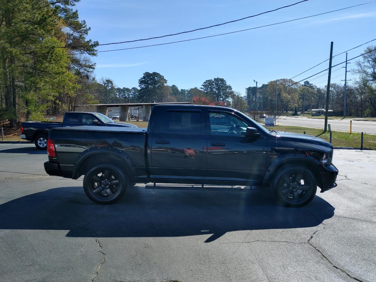 RAM 1500 4WD Crew Cab 140.5" Express 2016