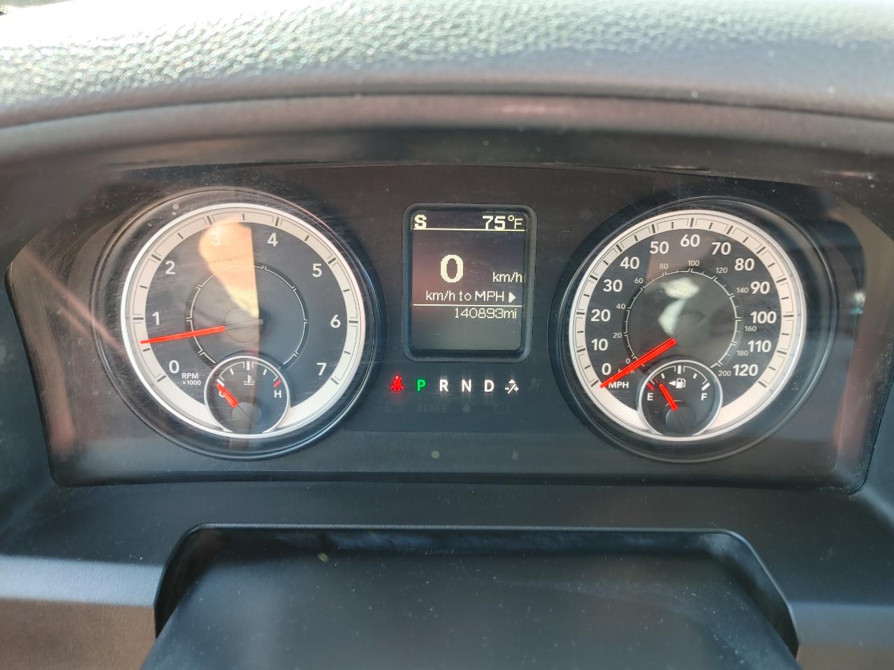 RAM 1500 4WD Crew Cab 140.5" Express 2016