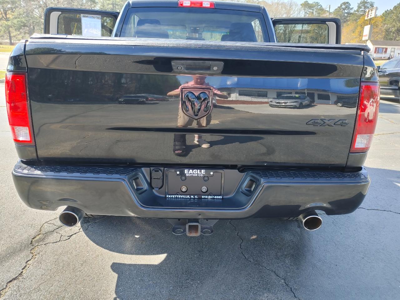 RAM 1500 4WD Crew Cab 140.5" Express 2016