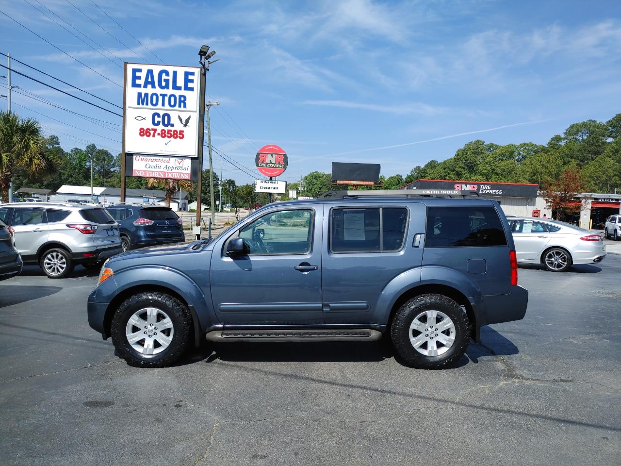 Nissan Pathfinder LE 2007