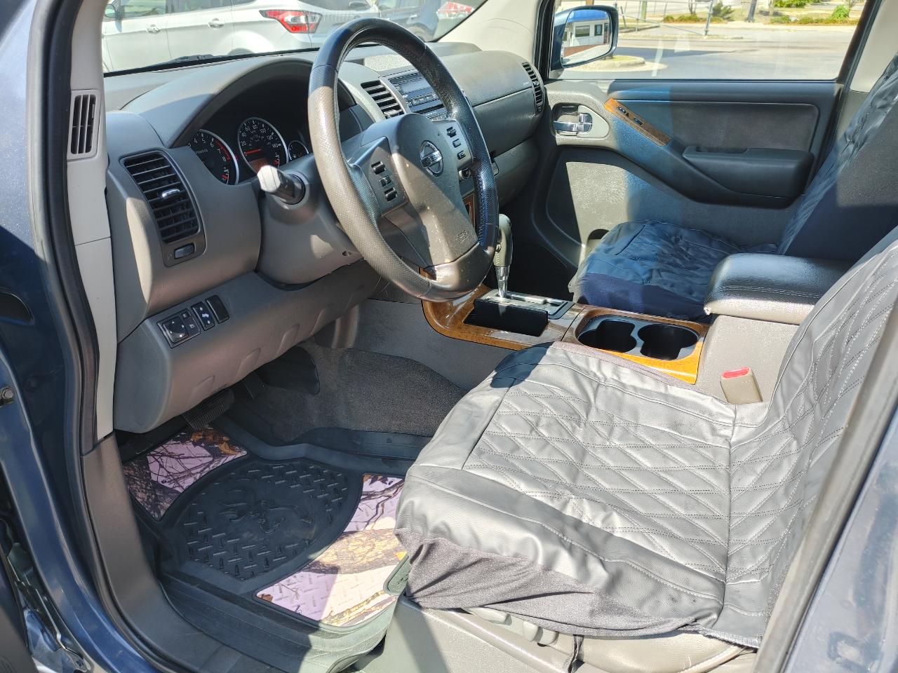 Nissan Pathfinder LE 2007