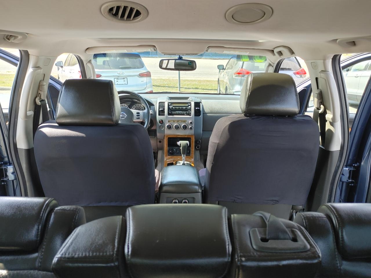 Nissan Pathfinder LE 2007